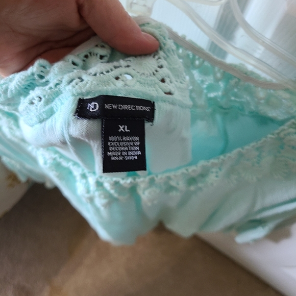 Top - Picture 3 of 3